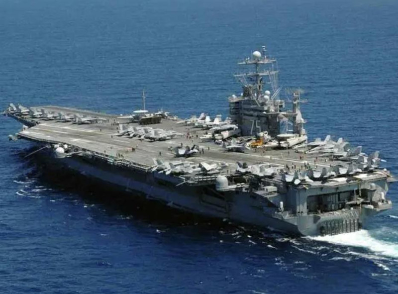 美國海軍發佈杜魯門號相關圖片,證明其不僅完好無損,還在紅海執行任務。昨(29)日,美媒報導,杜魯門號在 圖:翻攝自美國海軍